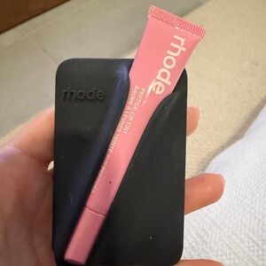 RHODE snap on lip case with gloss